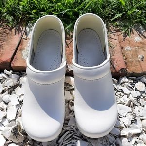 Dansko White 40 / 9.0-10